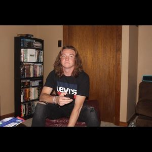 Meet your Posher, Cameron